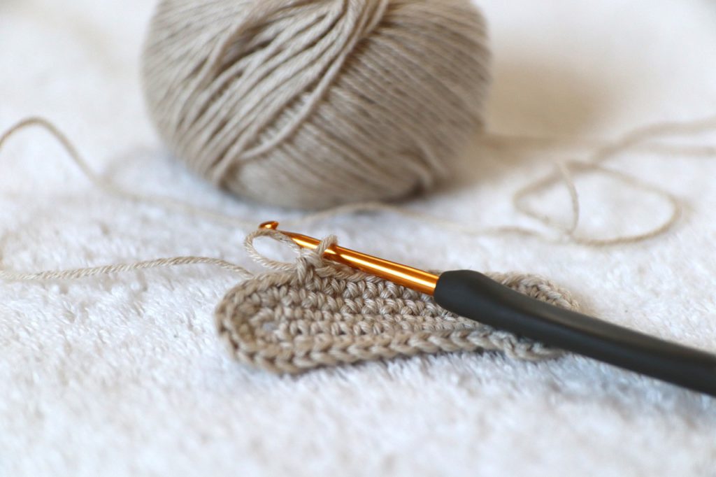 Making Time: Crafting as Resistance in the Hustle Culture Era